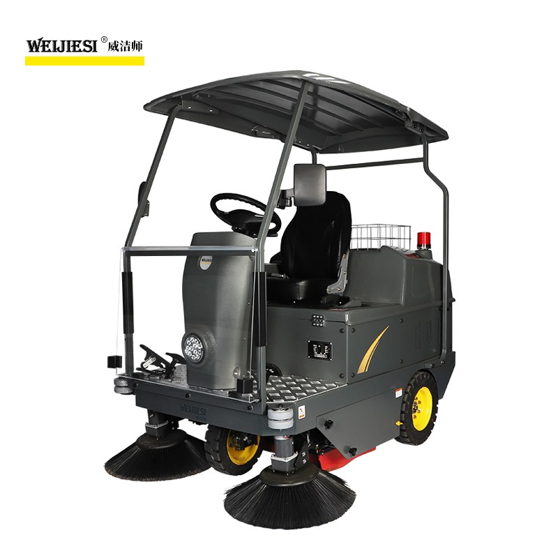 駕駛式洗地機(jī)操作全攻略！必知事項(xiàng)