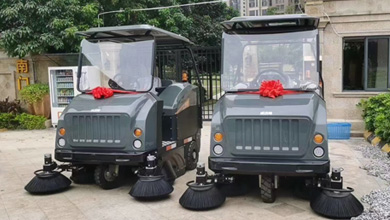 駕駛式掃地車功能特點及注意事項
